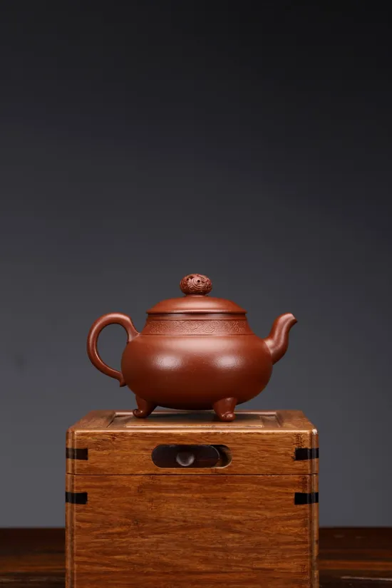 Premium Yixing Clay Teapot | Handcrafted Ceramic Artisan Pot 4