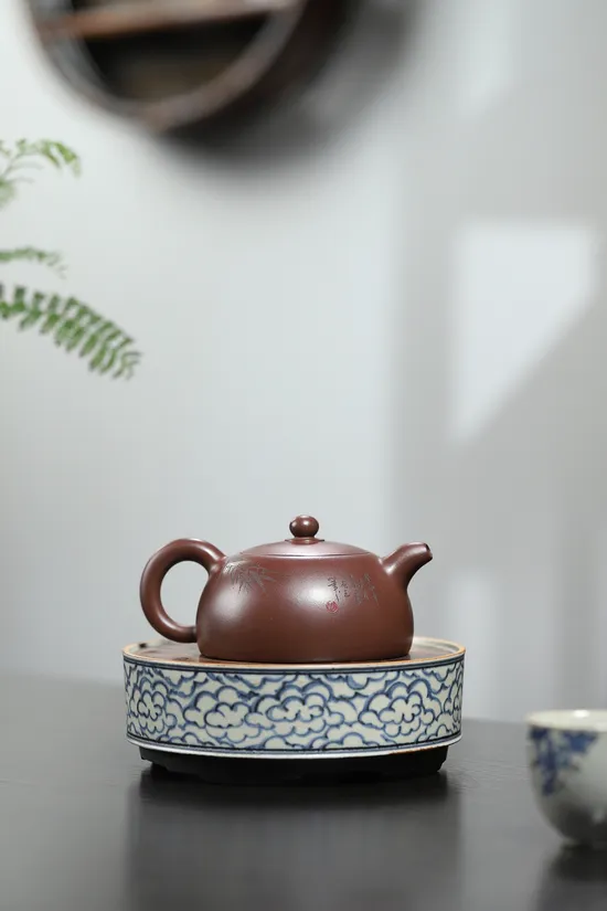 Zisha Teapots: Bamboo Leaf Half Moon | 900 CNY 5