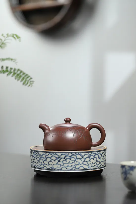 Zisha Teapots: Bamboo Leaf Half Moon | 900 CNY 7