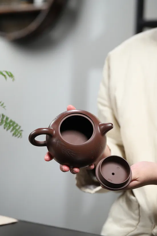 Zisha Teapots: Bamboo Leaf Half Moon | 900 CNY 8