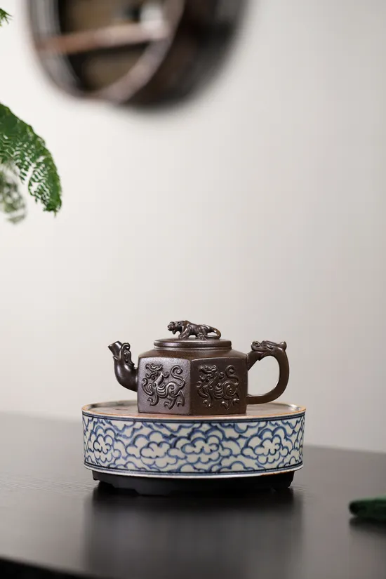 Zisha (Yixing) Teapot Collection - Antique Bronze Clay Craftsmanship 4