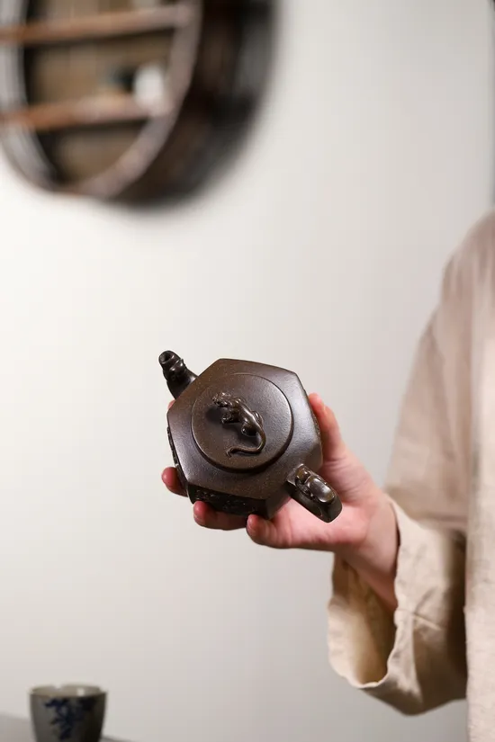 Zisha (Yixing) Teapot Collection - Antique Bronze Clay Craftsmanship 9
