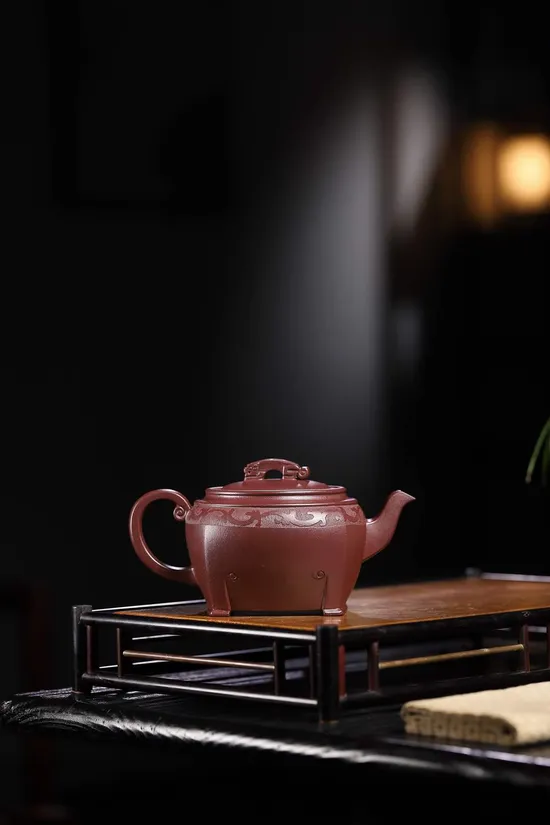Yixing Zisha Teapot Four Seasons Ruyi | Handcrafted Purple Clay Art 8