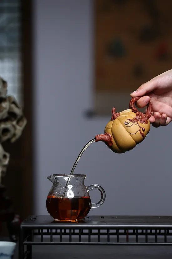 Authentic Yixing Zisha Teapot – Handcrafted Clay Artistry | 260cc 6
