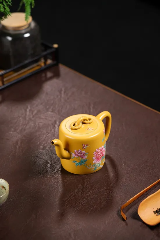 Premium Yixing Zisha Teapot - Master Gu & Ren's Classic Design 2