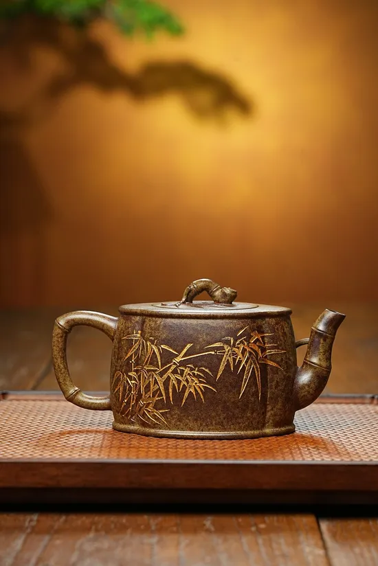 Premium Yixing Zisha Teapot – Handcrafted Artisan Ceramics 6