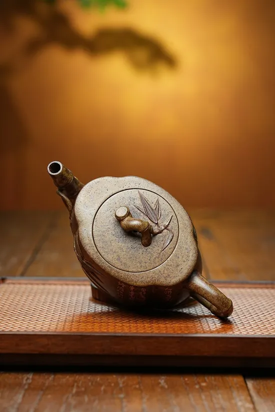 Premium Yixing Zisha Teapot – Handcrafted Artisan Ceramics 8