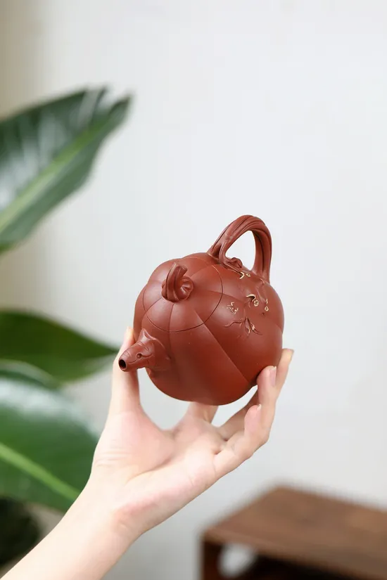 Yixing Zisha Teapot | Artisan Clay Pot | Collectible Ceramics 3