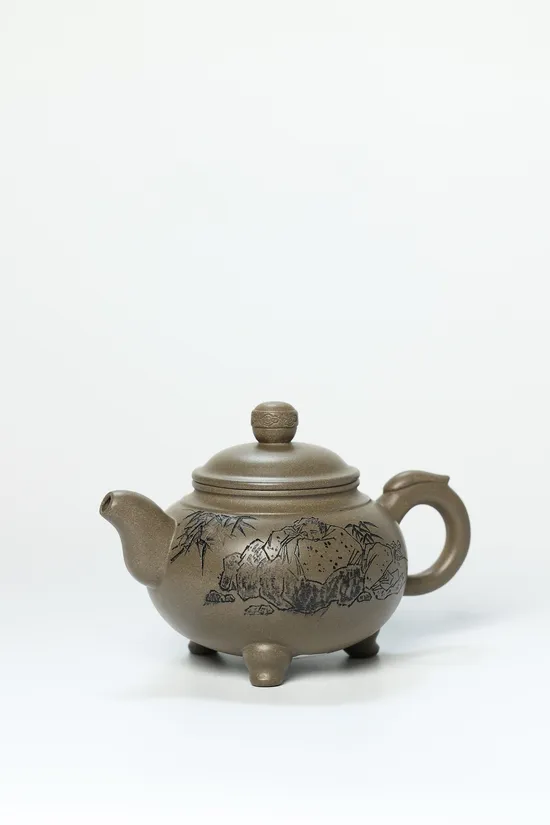 Premium Yixing Zisha Teapot - Handcrafted Artisan Clay Pot 4