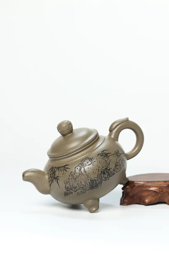 Premium Yixing Zisha Teapot - Handcrafted Artisan Clay Pot 7
