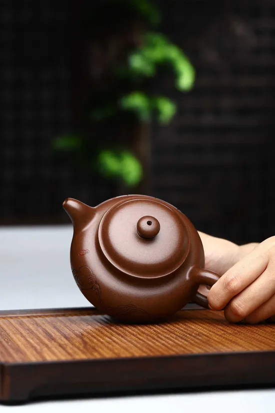 Handmade Yixing Zisha Teapot | Premium Clay Artisan Craft 4