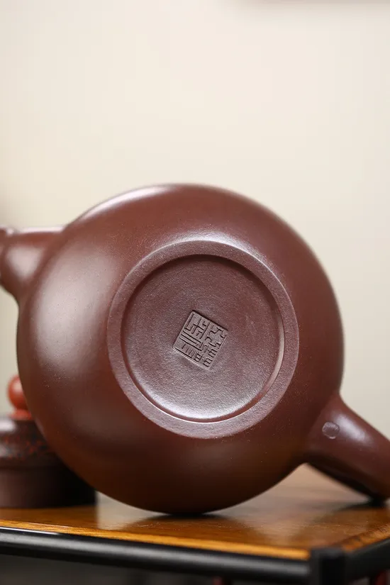 Premium Yixing Zisha Clay Teapot: Artisan Crafted Collectible Ceramics 8