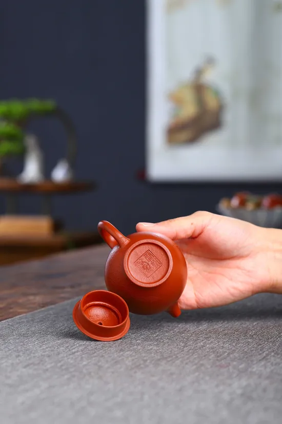 Premium Yixing Teapot | Handcrafted Xiaomeiyao Zhuni Clay | ¥1800 2