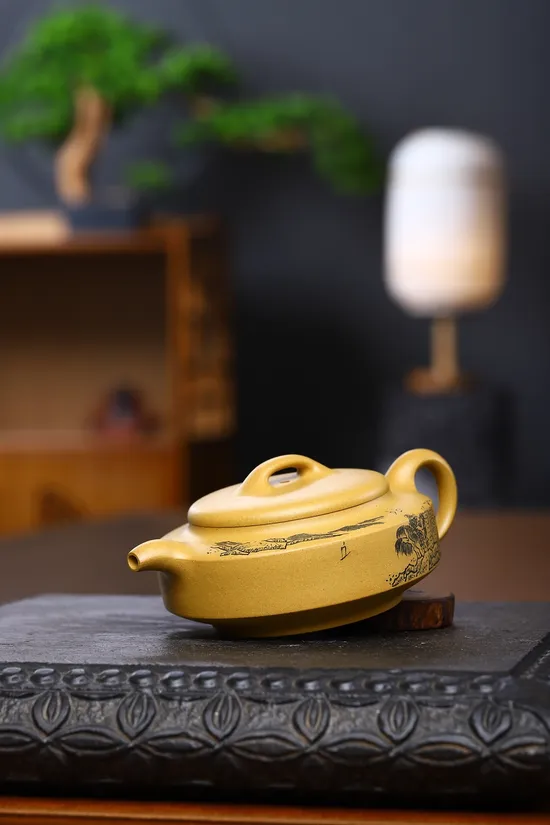 Yixing Zisha Teapot | Handcrafted Purple Clay Pot | Xu Liuming 3