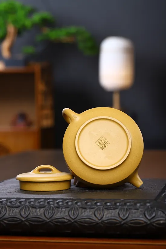 Yixing Zisha Teapot | Handcrafted Purple Clay Pot | Xu Liuming 5