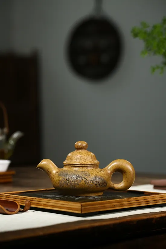 Yixing Zisha Teapot Handcrafted Artisan Golden Clay Wood-Fired 1