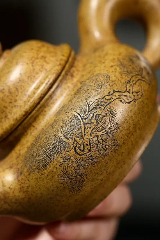 Yixing Zisha Teapot Handcrafted Artisan Golden Clay Wood-Fired 2