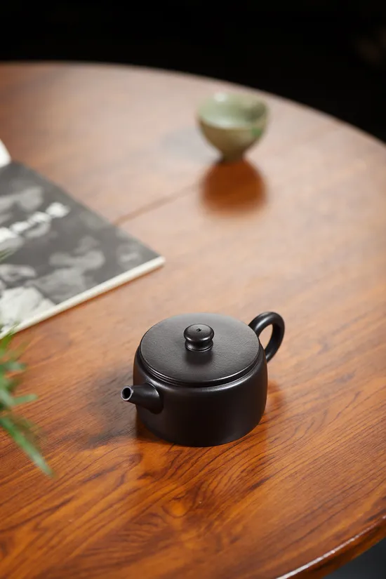 Yixing Zisha Clay Teapot | Shihuang Clay Craftsmanship 4