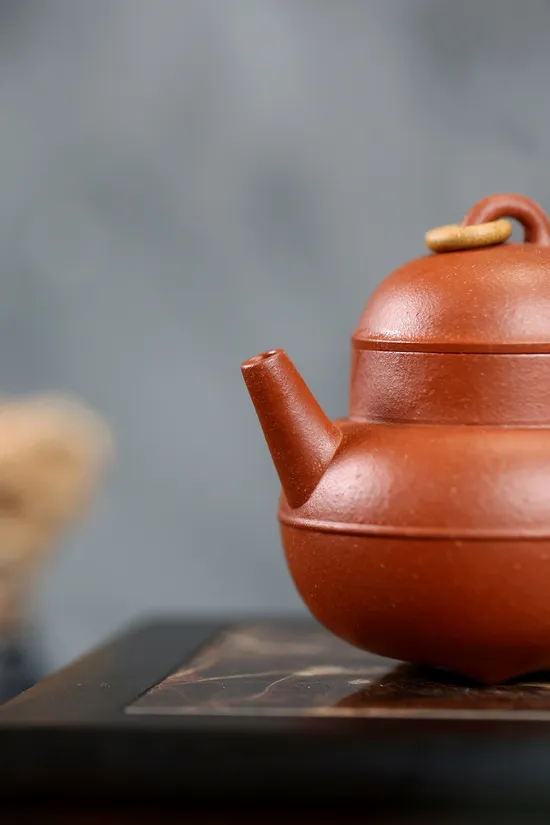 Yixing Clay Teapot | Handcrafted Artisan Teapot by Ke Junfen 2