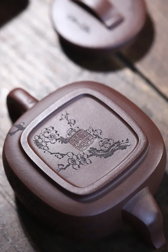 Artisan Yixing Zisha Clay Teapot | Handcrafted Collectible Teapots 2