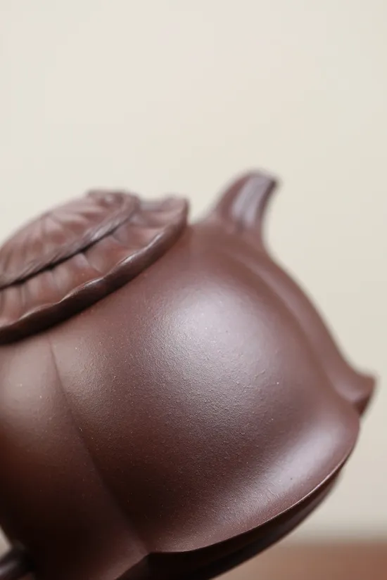 Yixing Clay Teapot | Handcrafted Purple Clay Artistry by Ke Junfen 1
