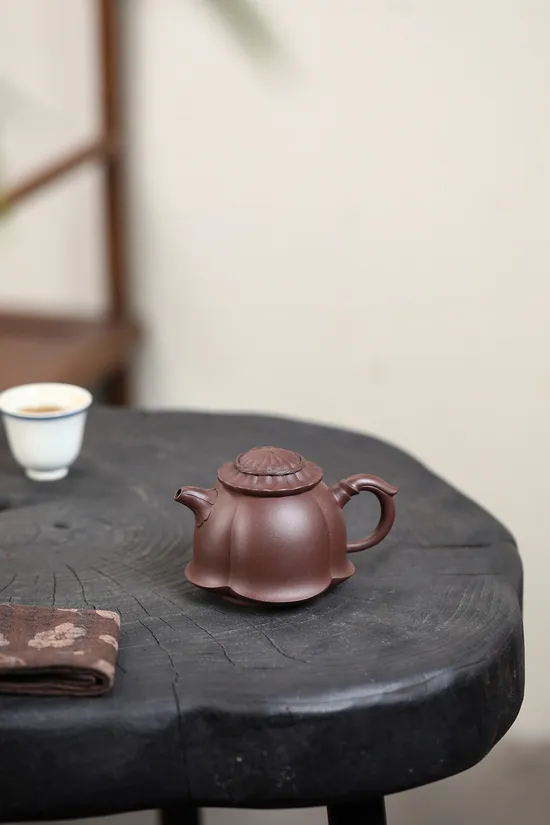 Yixing Clay Teapot | Handcrafted Purple Clay Artistry by Ke Junfen 4