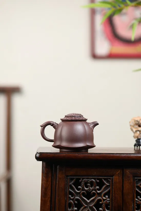 Yixing Clay Teapot | Handcrafted Purple Clay Artistry by Ke Junfen 5