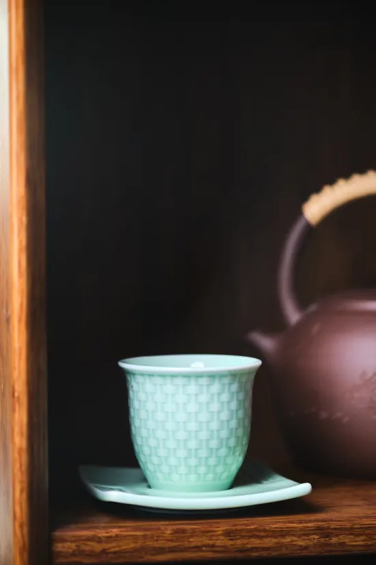Premium Yixing Teapot | Handcrafted Zisha Clay Teapot & Bamboo Design 5