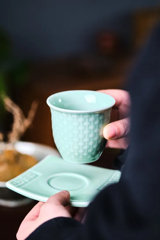 Premium Yixing Teapot | Handcrafted Zisha Clay Teapot & Bamboo Design 6