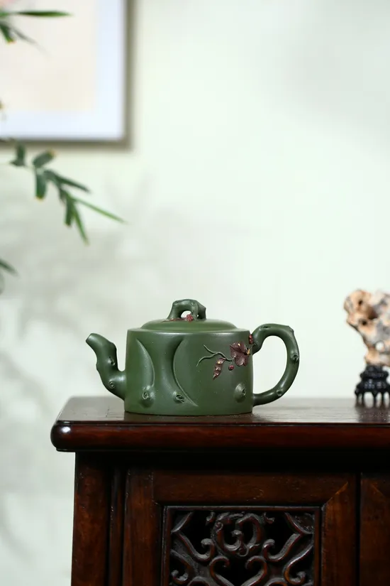 Handcrafted Yixing Clay Teapot | Artisan Zisha Teapot 3