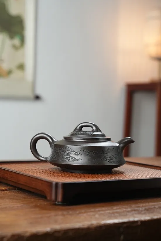 Handcrafted Yixing Zisha Teapot | Ancient Clay Artistry 7