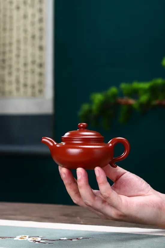 Artisan Yixing Clay Teapot - Classic Design & Premium Craftsmanship 2