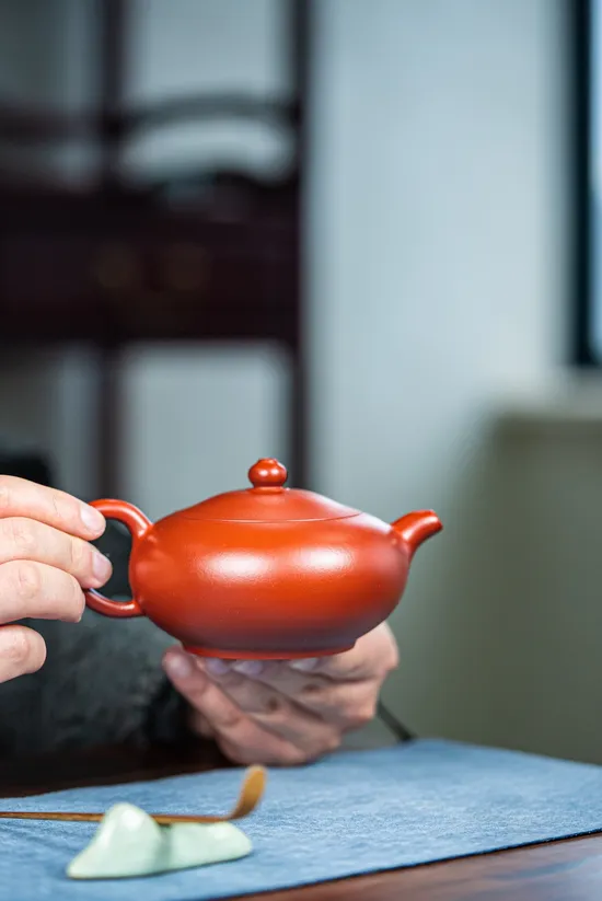 Handcrafted Zisha Clay Teapot – Yixing Teapot Artisan Wu Min 2