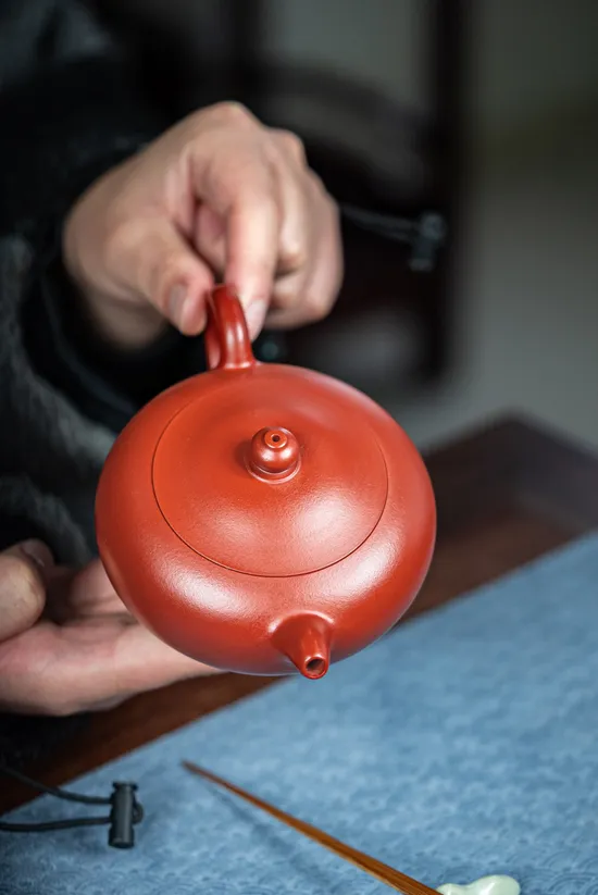 Handcrafted Zisha Clay Teapot – Yixing Teapot Artisan Wu Min 5