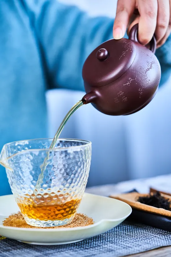 Yixing Clay Teapot - Handcrafted Purple Clay Pot by Artist Jiang Rongsheng 8