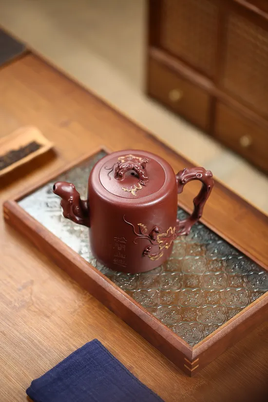 Zisha Teapots: Squirrel and Vine Trunk | 3900 CNY 2