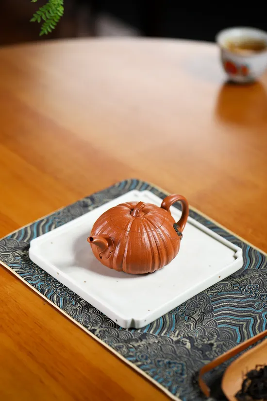 Premium Yixing Zisha Clay Teapot – Collector’s Artisan Craft 2