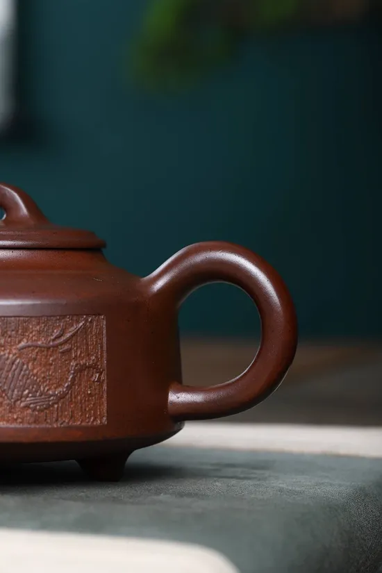 Yixing Zisha Teapot | Handcrafted Collectible Clay Teapots 3