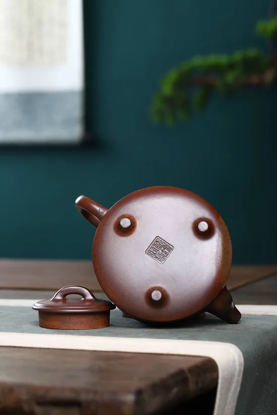 Yixing Zisha Teapot | Handcrafted Collectible Clay Teapots 7