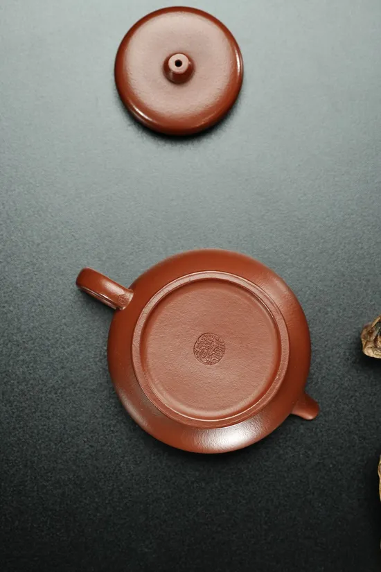 Premium Yixing Zisha Teapot - Handcrafted Vermilion Clay Artistry 4