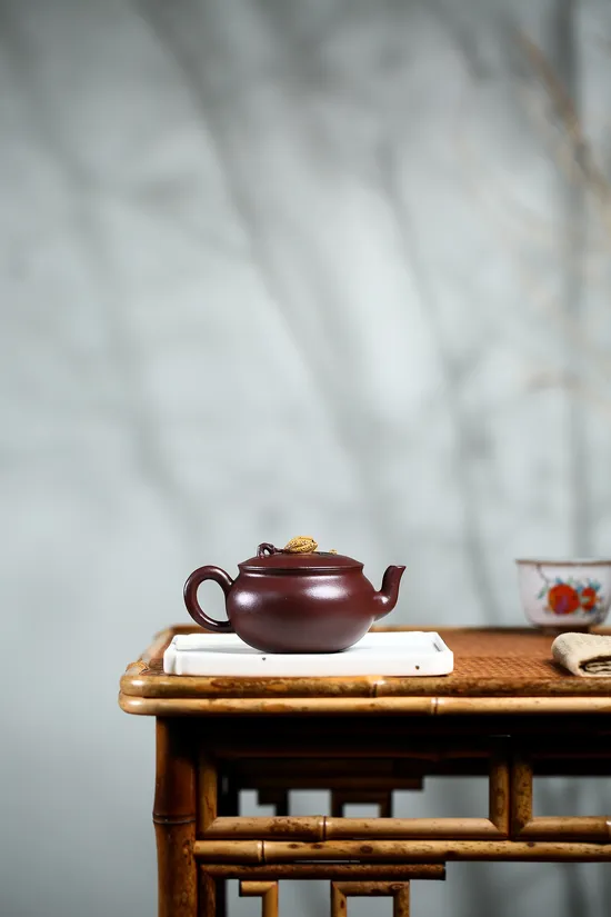 Mastercrafted Yixing Zisha Teapot | Artisan Clay Teapot Collection 9