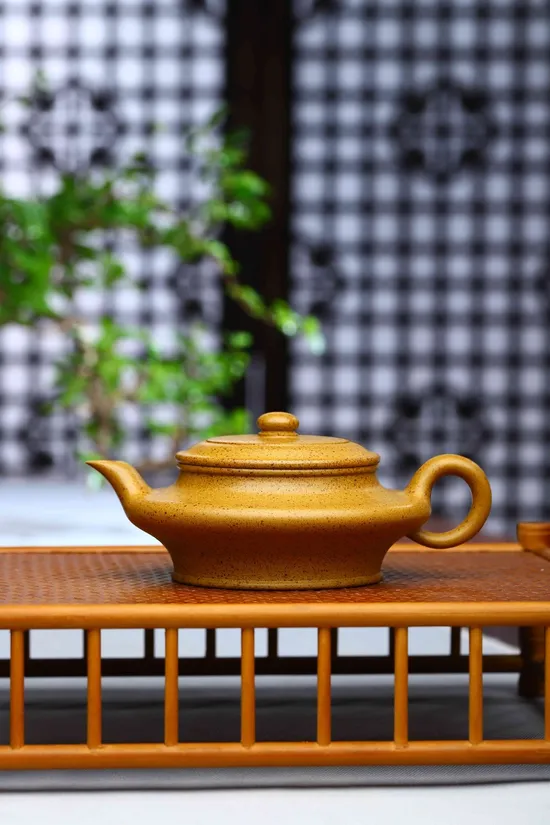 Premium Yixing Zisha Teapot | Artisan-Crafted Purple Clay Teapot 2