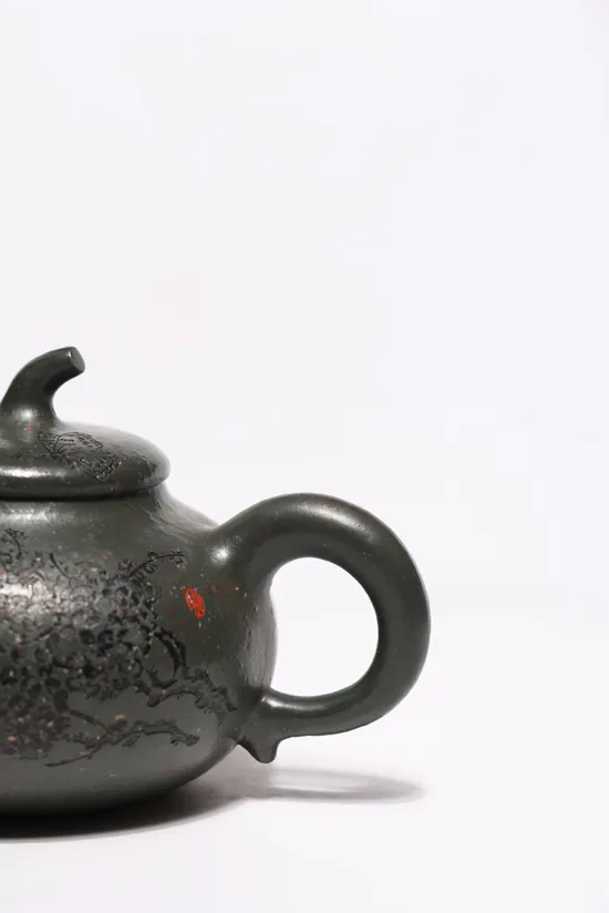 Yixing Teapot Handcrafted by Gu Mai Xu Men | Collectible Zisha Art 5