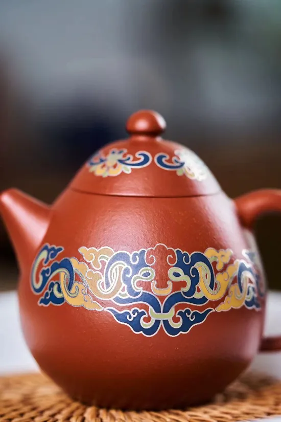 Premium Yixing Clay Teapot | Handcrafted Dragon Egg Design 3