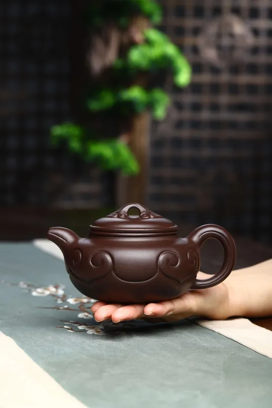 Yixing Teapot Handcrafted with Premium Zisha Clay | 450CC | Certified Artist 8