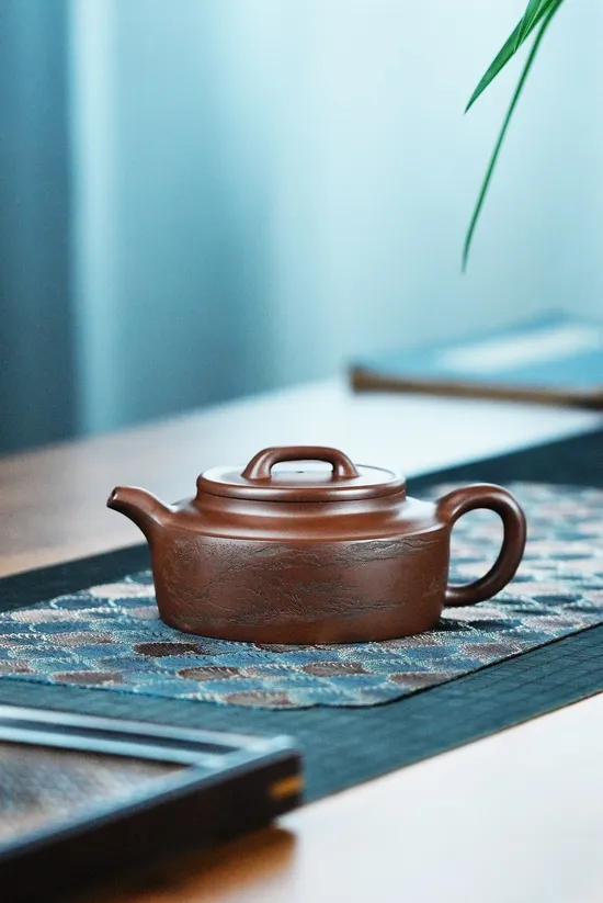 Premium Yixing Zisha Clay Teapot | Handcrafted Artisan Teapot 3