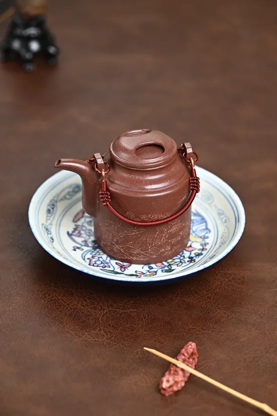 Yixing Zisha Teapot - Handcrafted Clay Artisan Teapot 260cc 4