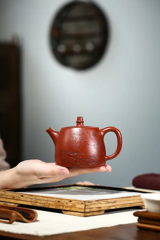 Yixing Zisha Teapot | Master Yang Junbao's Handcrafted Artistry 3