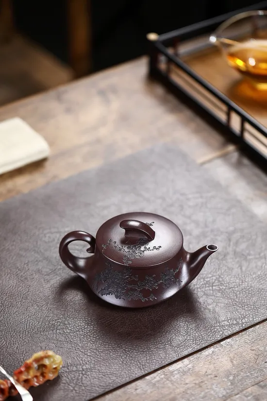 Premium Yixing Zisha Teapot - Handcrafted Ceramics, 20cc Capacity 1