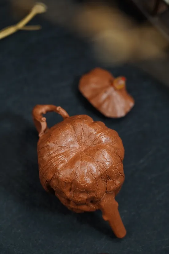 Yixing Zisha Teapot: Handcrafted Artisan Ceramic with Walnut Design 2